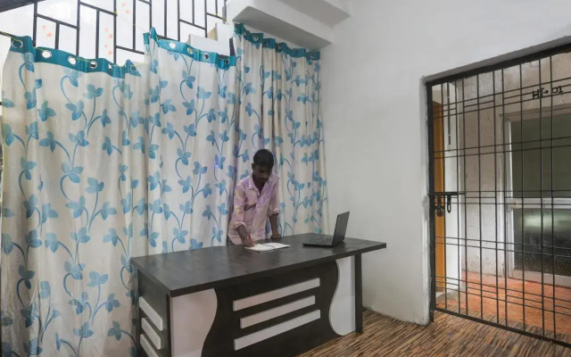 Piyush Residency by OYO Rooms