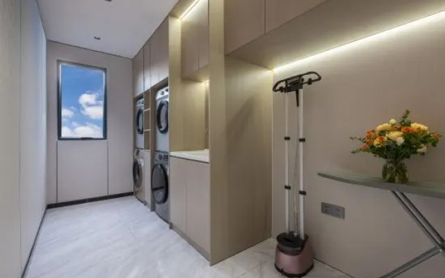 Platinum International Apartments (Shunfeng Mountain Park Store, Shunde, Foshan)
