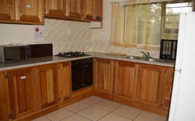 Sand River Cottages