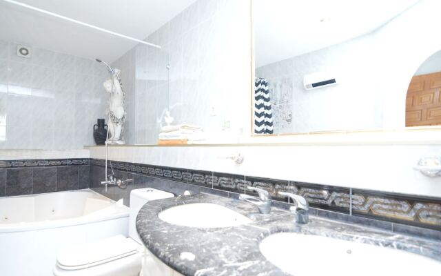 Luxurious Villa in La Escuera with Swimming Pool
