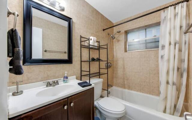 5140 Duplex in Oakland Park