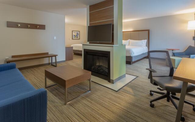 Holiday Inn Express Indianapolis - Southeast by IHG
