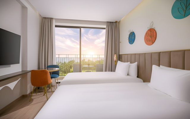 Wyndham Hoi An Royal Beachfront Resort & Villas