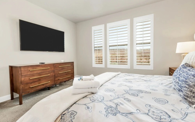 Mitchell's Place 4 Bedroom Apts by RedAwning