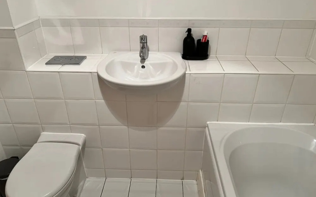 Cosy Flat 2mins Walk From Maidstone Station