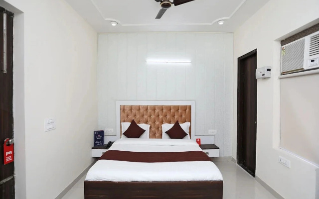 Niketan Medanta By OYO Rooms