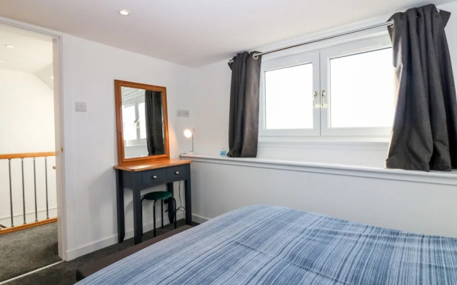 Dolphin Cottage