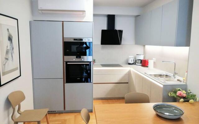 Elegant Apartment in Acropolis