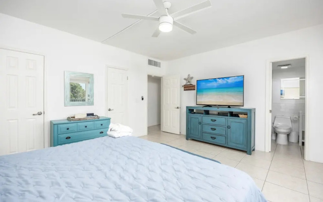 Jamaica Royale Beach View Tower by Beachside Management