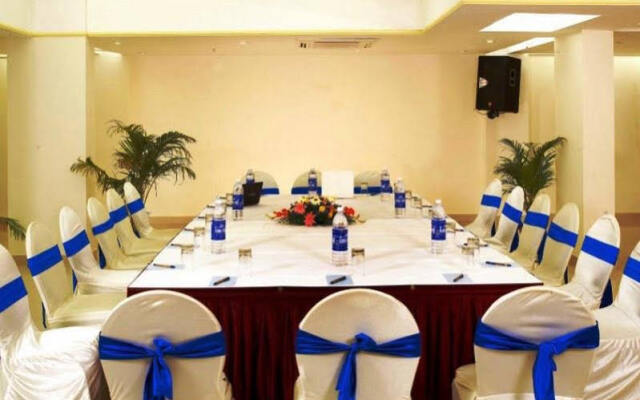 Hotel Asset Summit Suites