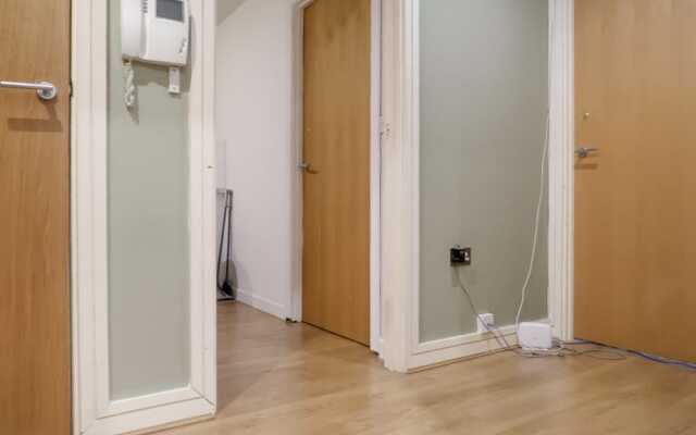 Diprose Court Deluxe Guest Room