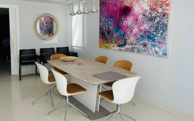 Amazing Exclusive House in Marbella Golden Mile