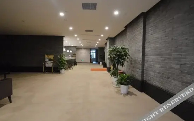 Elai Hotel (Nanjing Dingjiazhuang Metro Station)