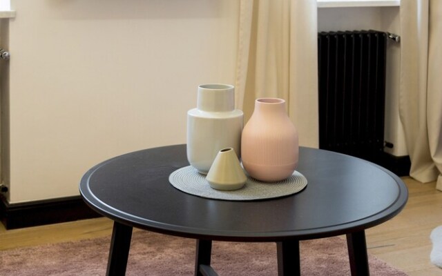 Design Studio Apartment on Great Location