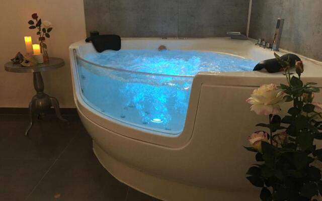 COSY & SPA Appartement luxe JACUZZI "Suite Diamant"