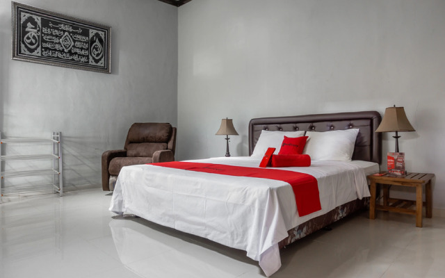 RedDoorz Syariah near RRI Malang