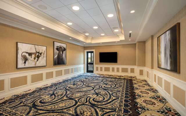 Brownwood Hotel & Spa