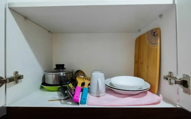 Comfy Studio Tifolia Apartment