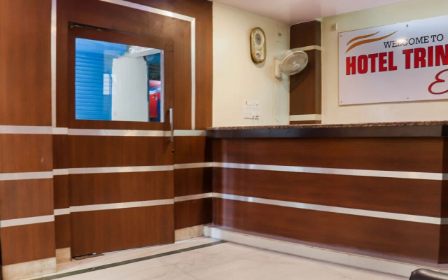 OYO 41953 Hotel Trinity East