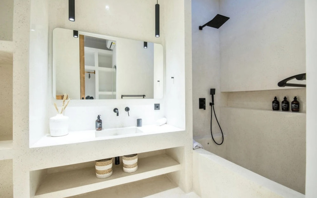 ULU 3 · 2br Villa