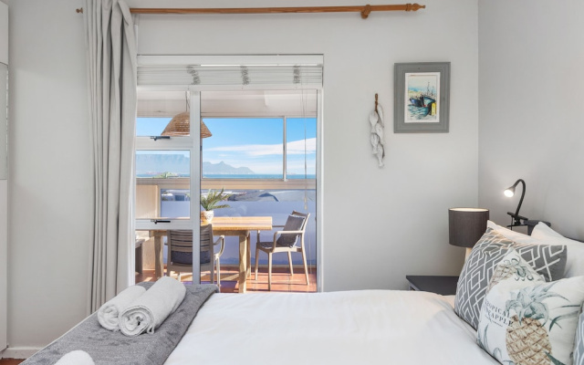 Big Bay Beach Club 37