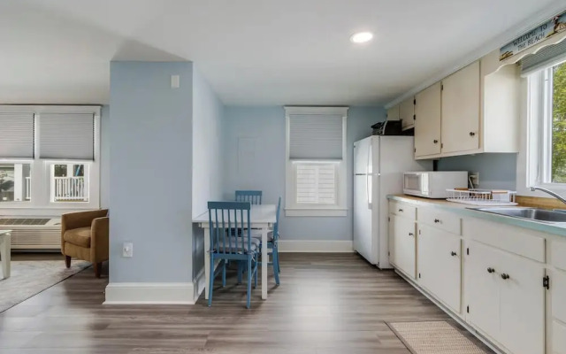 Baltimore Avenue 49 #2