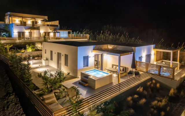 Mneme Suites & Villas