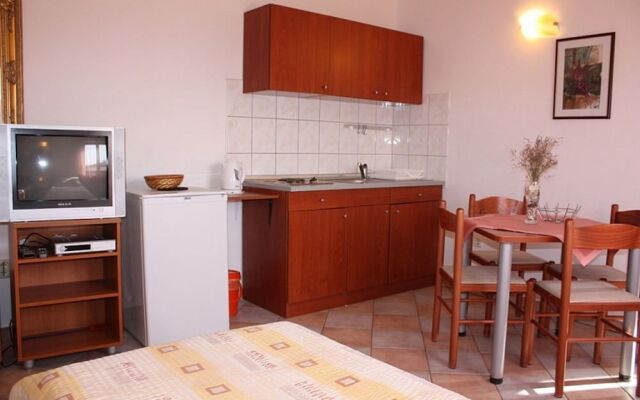 Apartments Blato-J