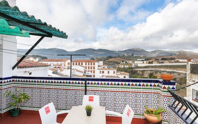 Voguish Holiday Home in Arriate with Terrace