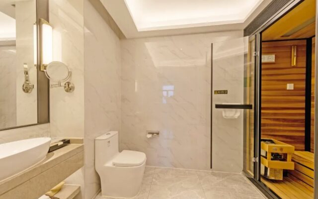 Venus Royal Hotels (Zhongshan Dongfeng Center)