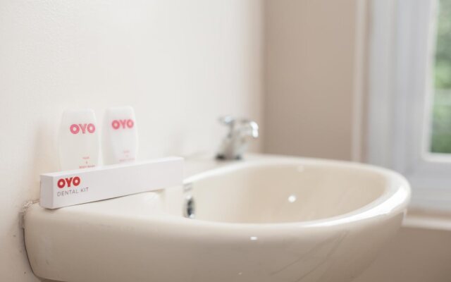 Lg Residence By OYO Rooms