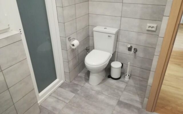 Elegant Apartment In Petralona
