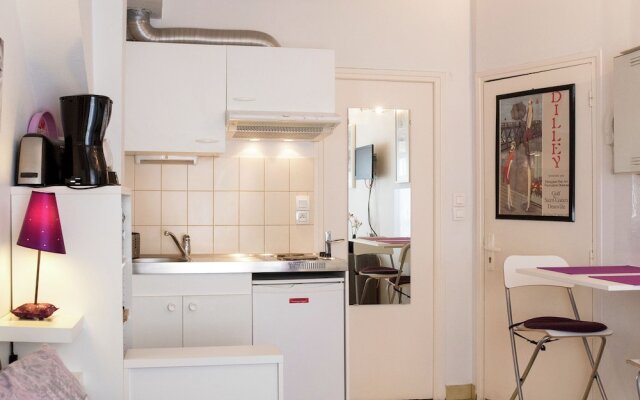 Cosy Studio Apartment in Honfleur near Harbour