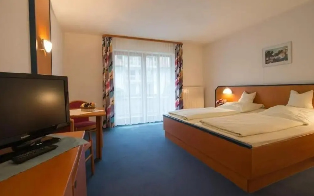 Hotel Sonnenhof - Tante ALMA’s Sommerfrische