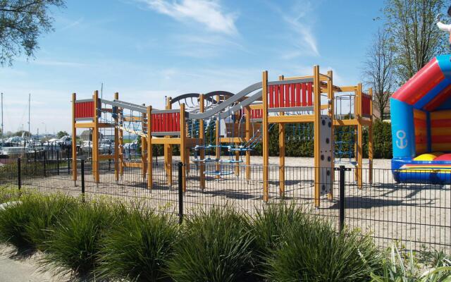 Well-kept Chalet not far From the Biesbosch