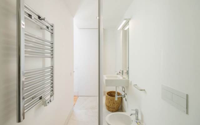 ALTIDO Chic studio w/city view in Santa Catarina, 10mins from São Bento Palace