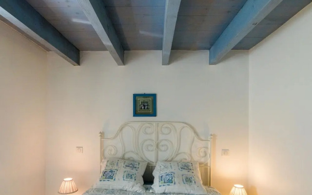 Farmhouse With Private Pool, Large Garden and Playground