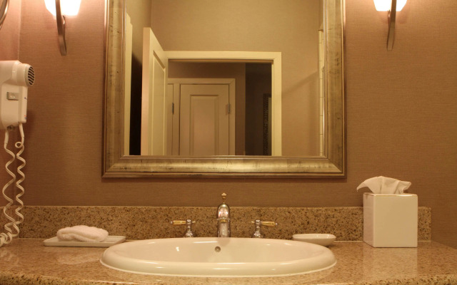 Best Western Plus Bayside Hotel