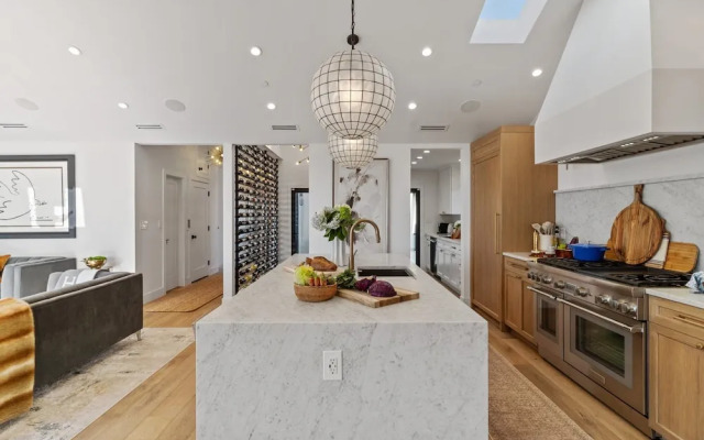 Ocean Whispers 4 Bedroom Home
