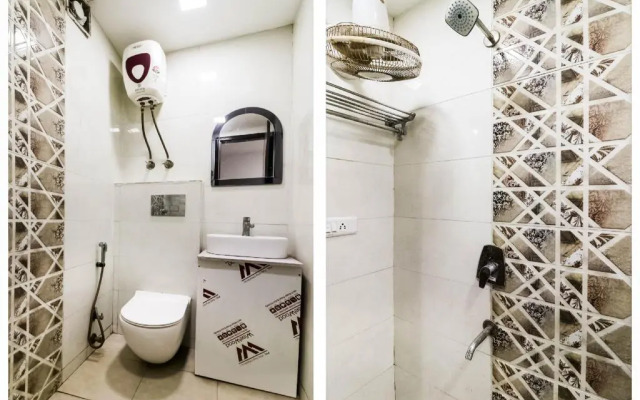 Gour Plaza by OYO Rooms