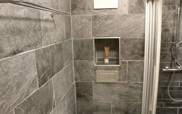 Welcoming Apartment With Paid Sauna