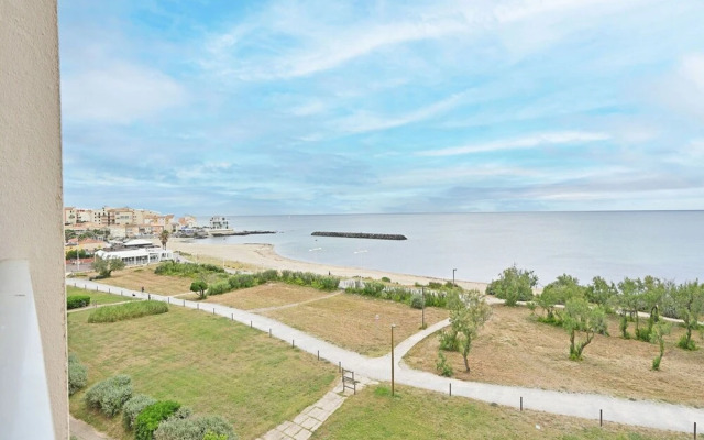 City-centered Comfort in Agde