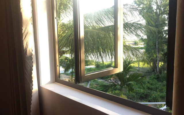 Tra Que Riverside Homestay