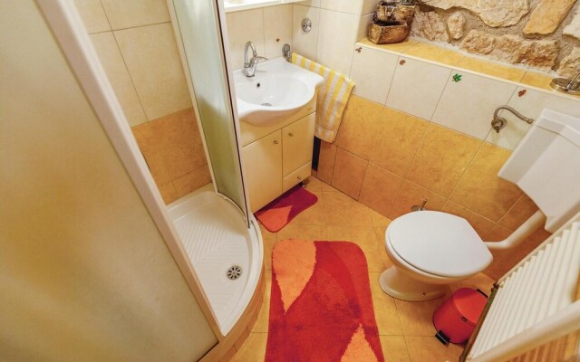 Stunning Home in Grizane With Wifi and 2 Bedrooms