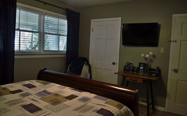 Inn-Chanted Forest B&B