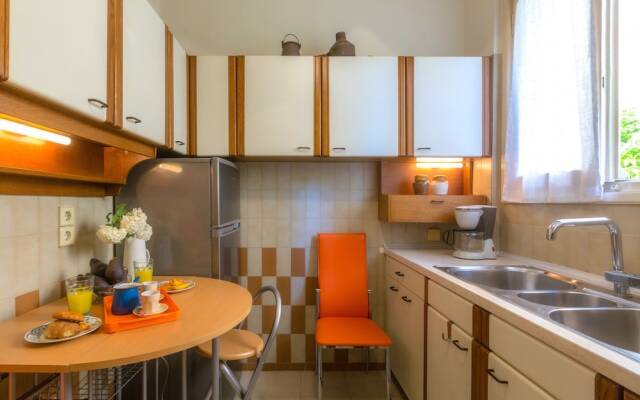 Secret Garden Apartment