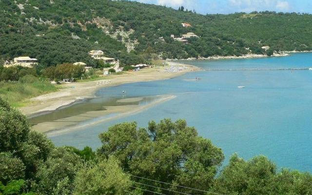 Apraos Bay Hotel In Kalamaki Beach