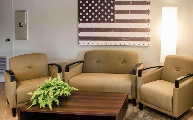 Days Inn by Wyndham Eglin AFB