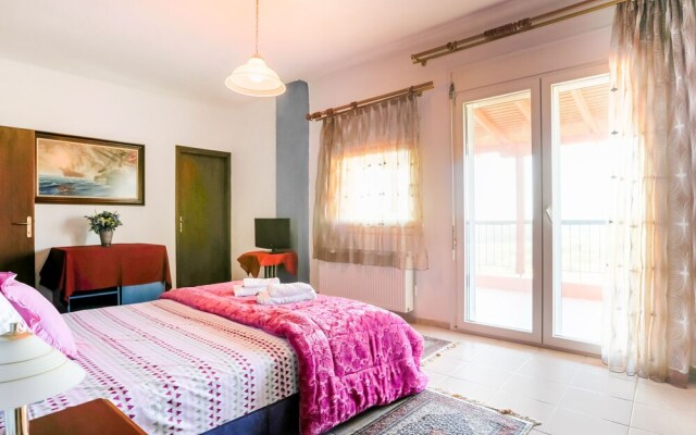 Quaint Farmhouse in Plagiari surrounded with Olive Trees