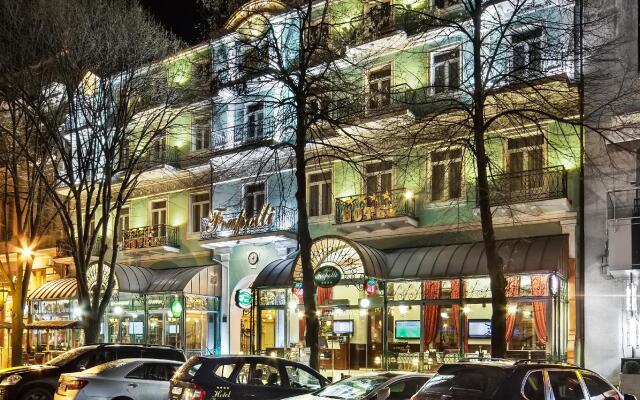Frapolli Hotel